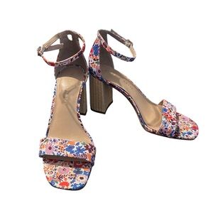 💐Kelly & Katie Multicolor Floral Heels With Ankle Strap 7.5